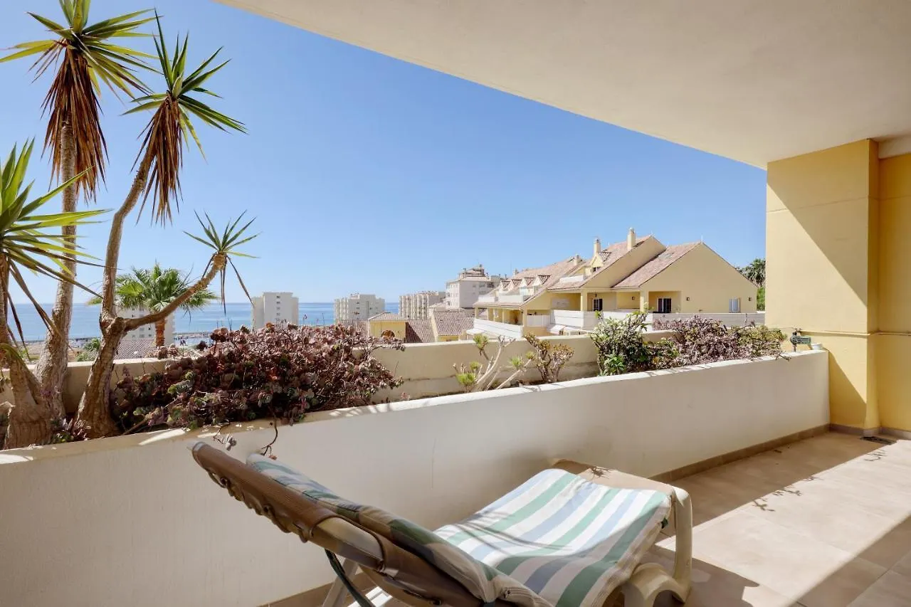 Spacious Apartment Puerto Alto Estepona