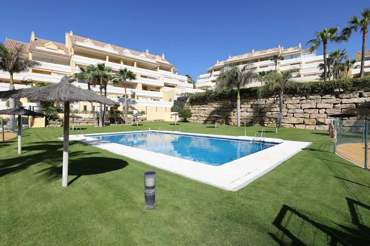 Spacious Apartment Puerto Alto Estepona