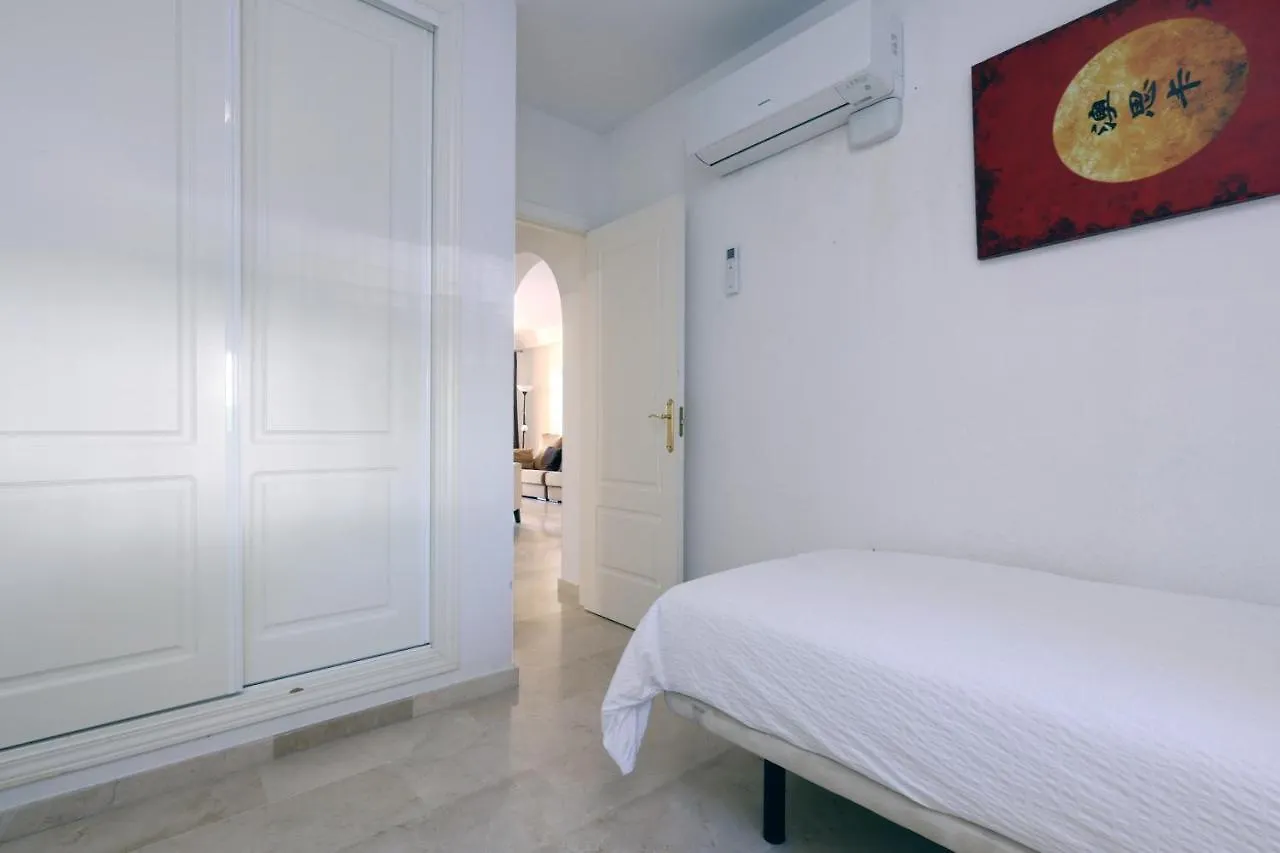 Spacious Apartment Puerto Alto Estepona