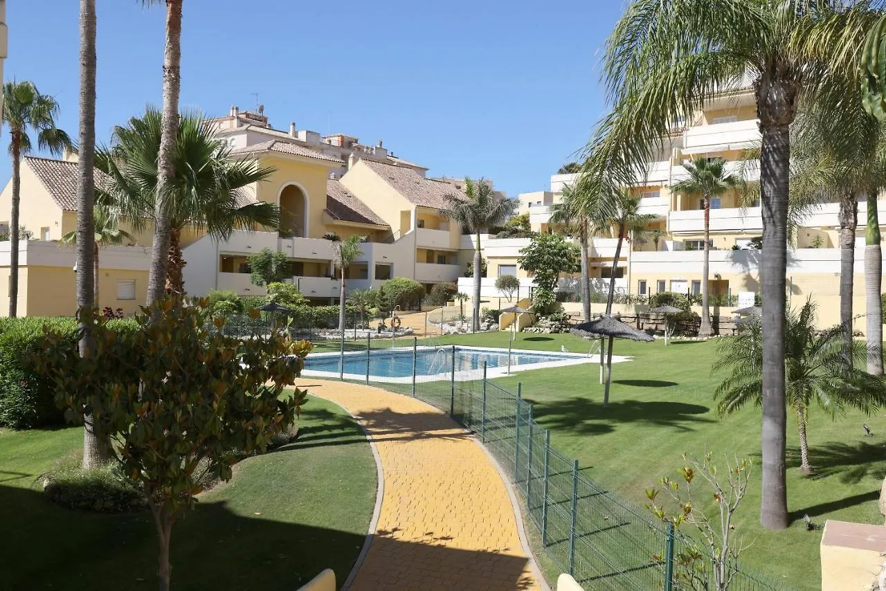 Spacious Apartment Puerto Alto Estepona