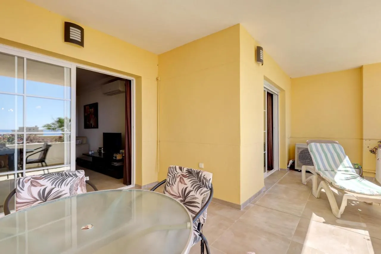 Spacious Apartment Puerto Alto Estepona Spagna